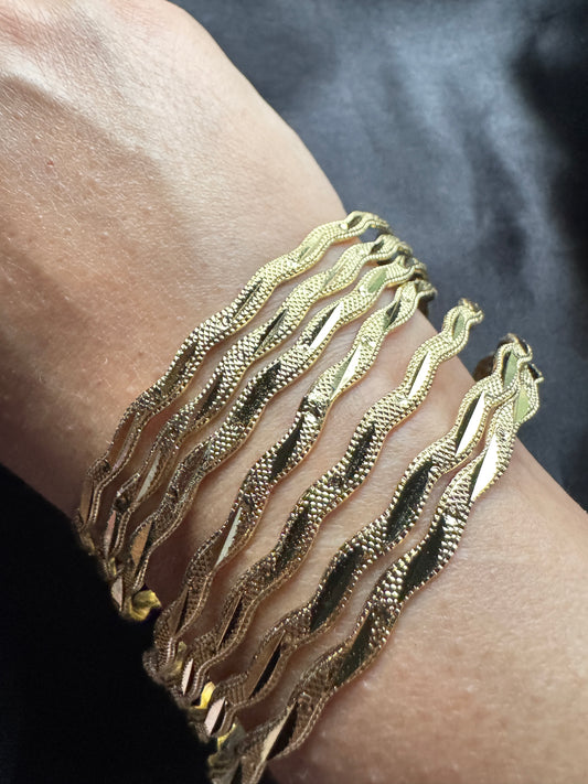 Curvy 7 Piece Gold Filled Bangles